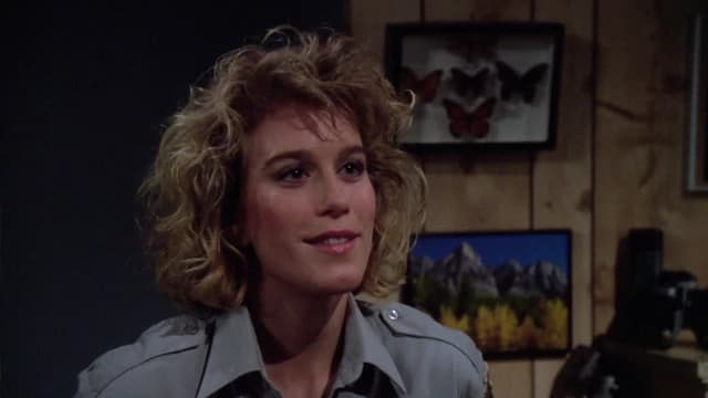 S03:E19 - The Endangered