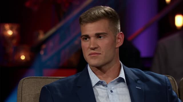 S15:E11 - The Men Tell All