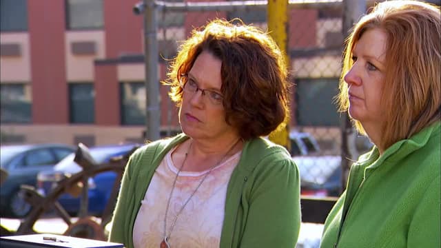 S01:E12 - Living Large in a Little Loft