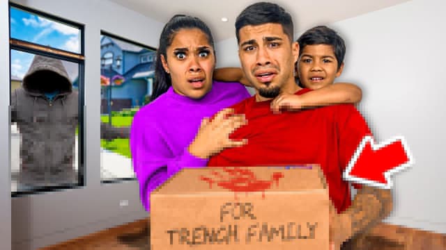 S06:E09 - Creepy Package