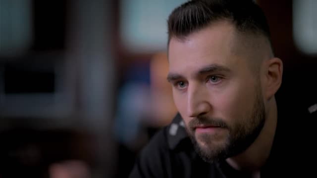 S04:E02 - Exploited