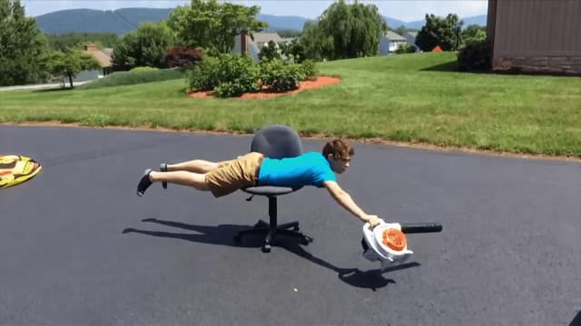 S01:E08 - Off-Off-Roading