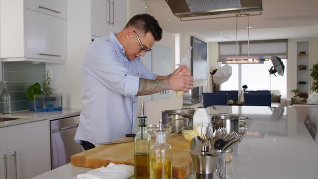 S01:E13 - Mantequilla