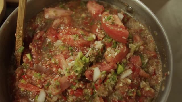 S01:E06 - The Joy of Sharing