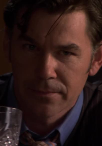 S01:E121 - Everyone Has a Secret poster