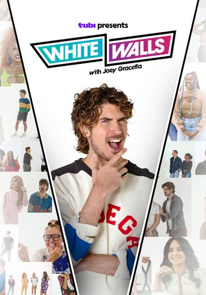 S01:E34 - I Tried Guessing Strangers' Zodiac Signs From a Lineup!