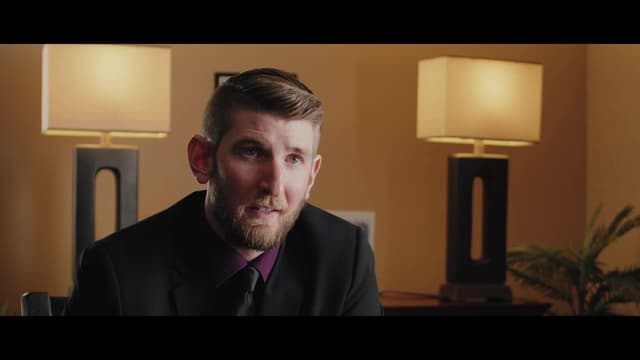 S08:E06 - The Look in Her Eyes