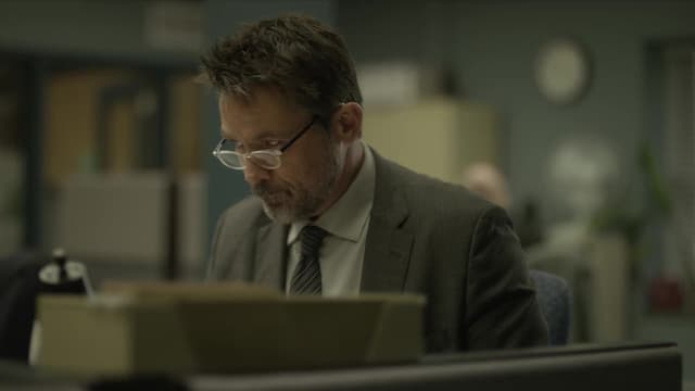 S03:E01 - Sam