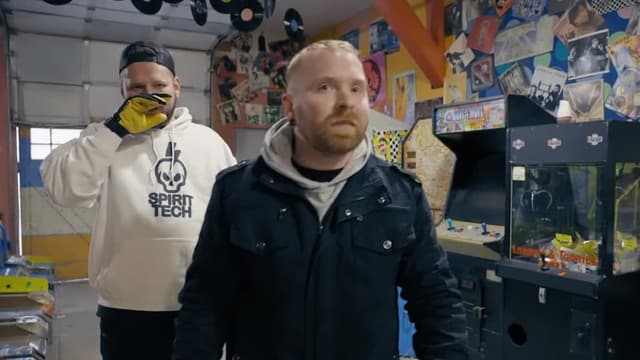 S01:E02 - Playland Arcade