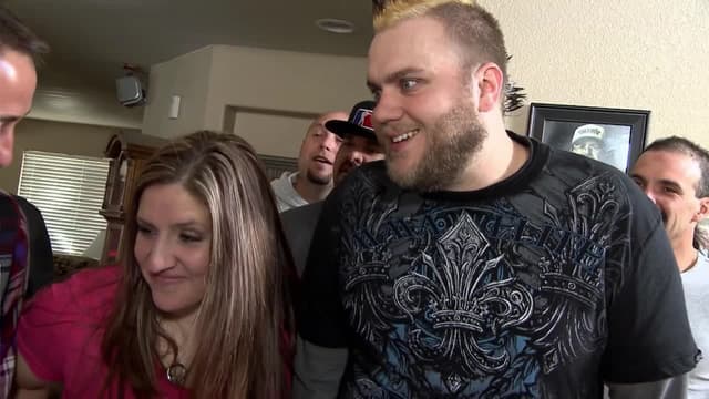 S08:E02 - Hidden Karaoke Lounge