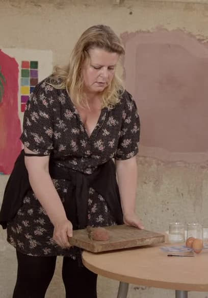 S24:E01 - Leather Sculptures, Travel Hot poster