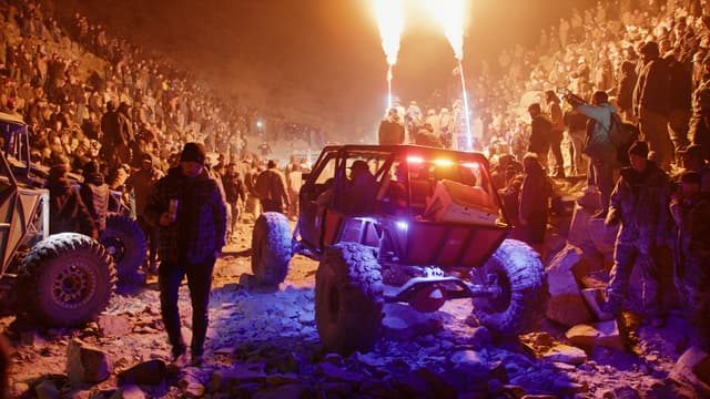 S01:E09 - The World's Craziest Car Race