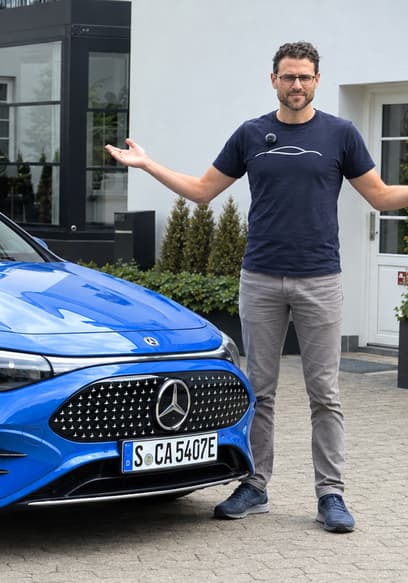 S01:E02 - Mercedes CLA: A New Generation on the Road poster