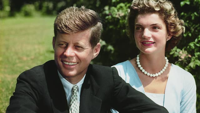 S01:E03 - Into the Political Jungle (1946-1956)
