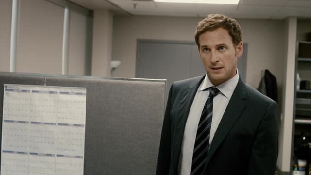 S01:E03 - Chapter Three