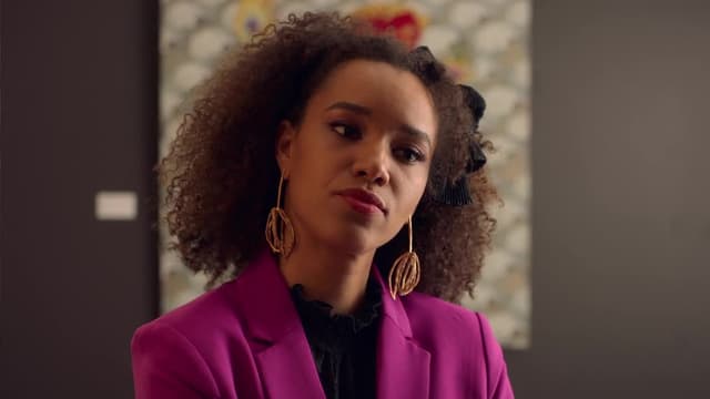 S01:E02 - The Painting