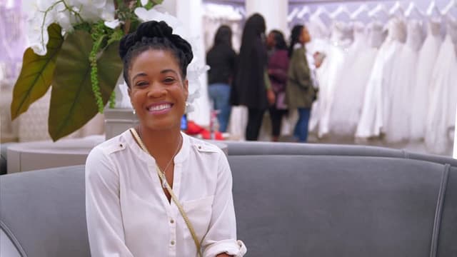 S15:E08 - Sisters Picking Out My Dress!