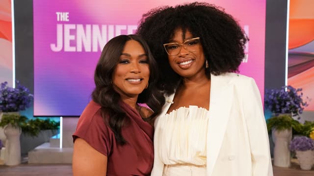 S04:E70 - Angela Bassett, Henry Winkler