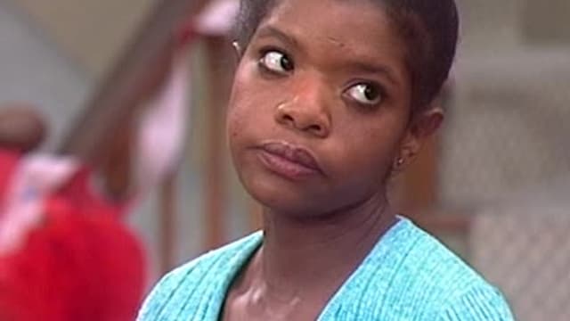 S02:E218 - Maude's Guest