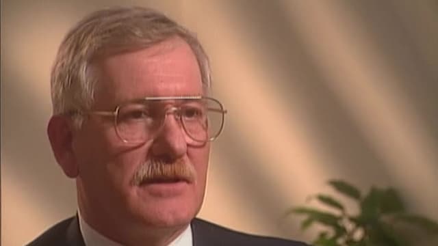 S03:E03 - El cráneo parlante