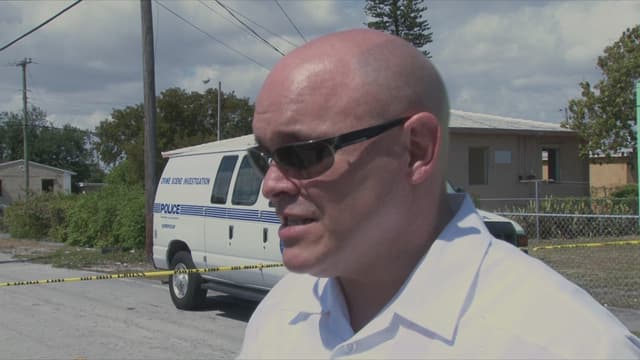 S11:E16 - Caught in the Middle