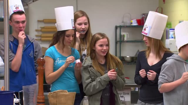 S02:E05 - Fro-Yo & Fake Stars