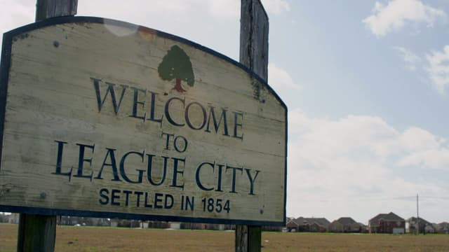 S01:E03 - Mud Truck Festival