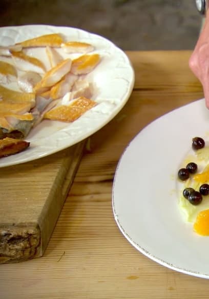 S01:E02 - Blueberry Coronation Chicken, and Two-Course Pasty poster