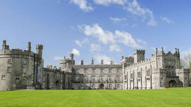 S01:E08 - Kilkenny Castle