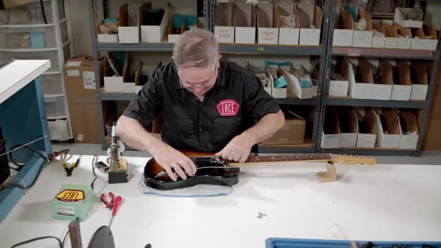 S23:E19 - Guitar Pickups