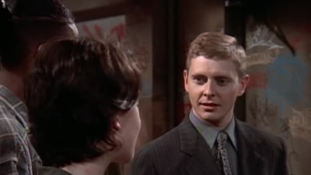 S03:E04 - Arcade