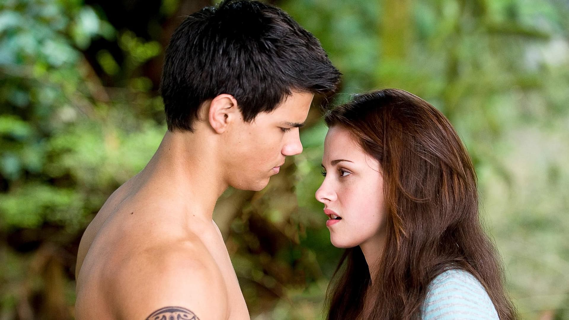 Watch The Twilight Saga New Moon 2009 Free Movies Tubi