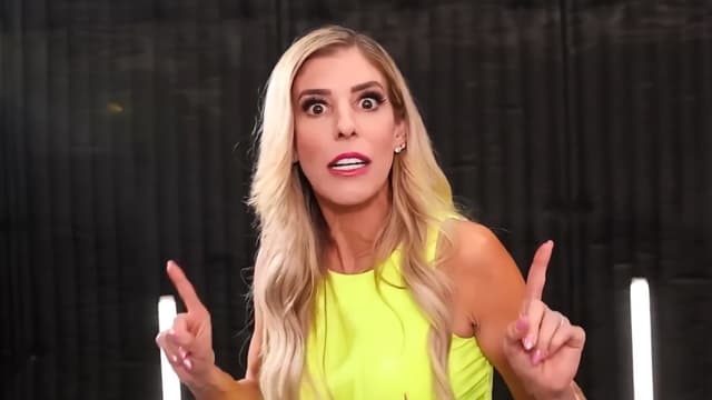 S05:E10 - Gymnastics Team vs. World's Strongest Man