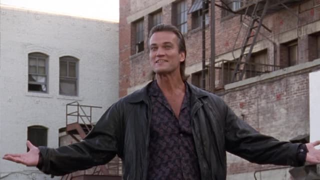 S07:E12 - Off the Wall