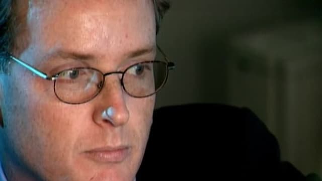 S07:E34 - Fuego de plástico