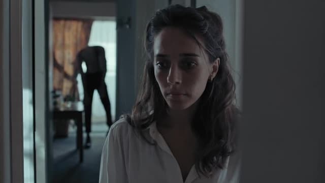 S14:É05 - S14:E05 - Followers / Chloe's Happy Hour