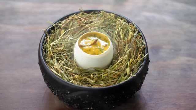 S01:E03 - Ollie Dabbous