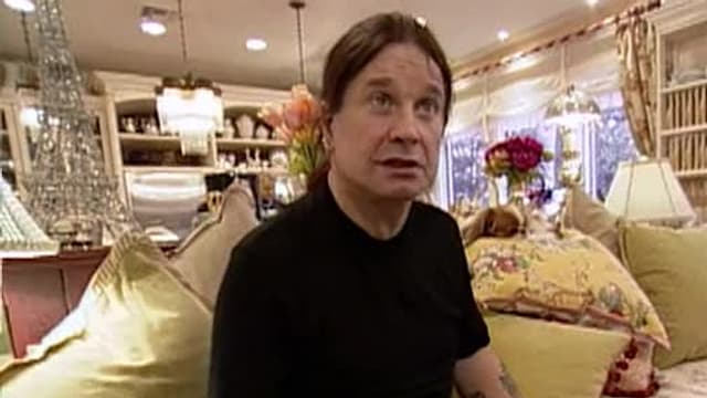 S01:E02 - Bark at the Moon