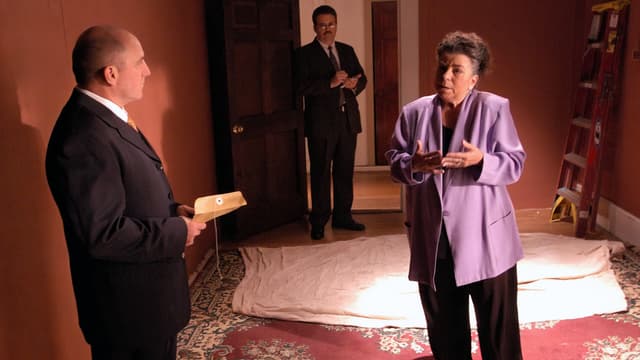 S01:E02 - Familias Destruidas