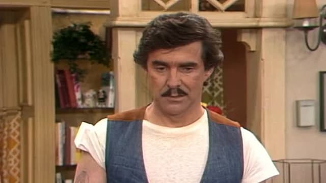 S02:E223 - College Question