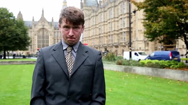 S03:E01 - Breaking the Ice / The World's Funniest Weather: Best Of Special