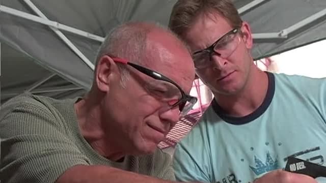 S01:E10 - The Barbershop Trio