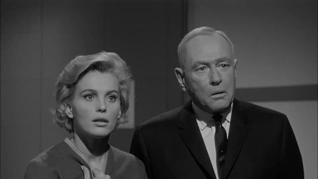 S01:E30 - Production & Decay of Strange Particles