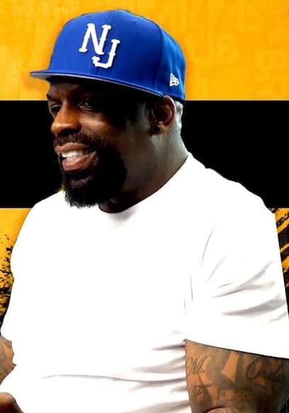 S01:E332 - T.K. Kirkland Interview, Actors Join Writers on Strike, Justina Valentine & Chico Bean Co-Host + More poster
