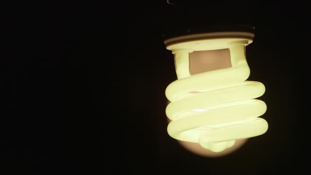 S02:E01 - Episode 1