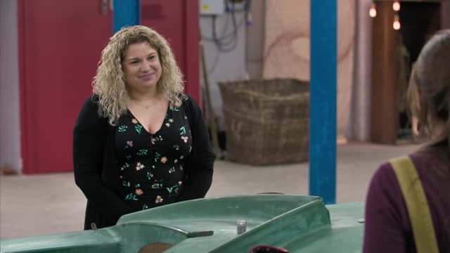 S01:E06 - Boat / Trombone / Coffee Table / Petrol Pump