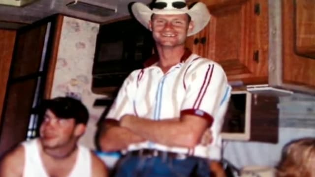 S04:E11 - The Murder of Mike Severance