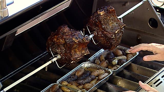 S01:E10 - One Good Turn