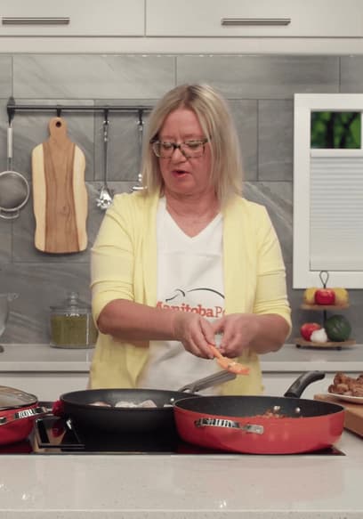 S03:E07 - Cooking With Pork poster