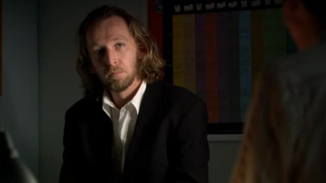 S09:E37 - Love, Pain and the Whole Damn Thing